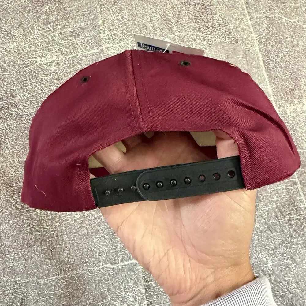 NWT Men's Vintage 90's Logo 7 UMass Minutemen Spell Out Maroon Snapback Hat Cap